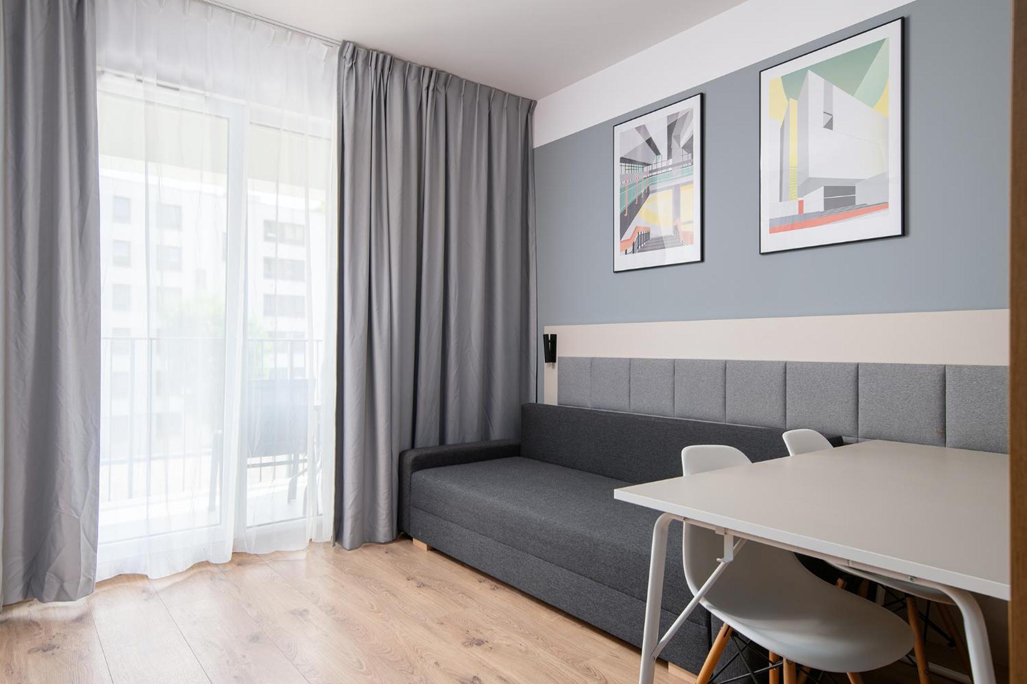 Rentplanet - Apartamenty Wolska ワルシャワ エクステリア 写真